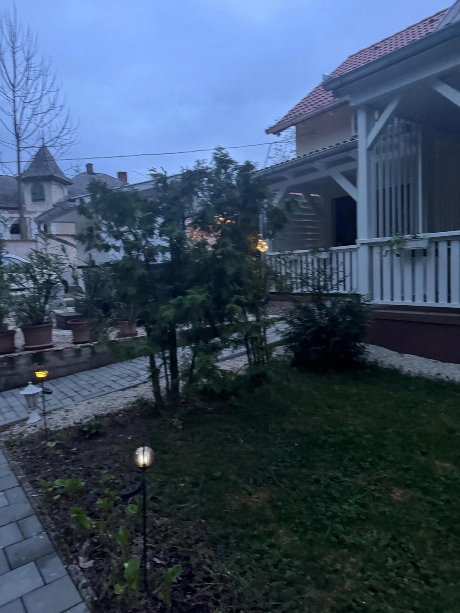 Szem-s Vendégház Balatonszárszó Exterior foto